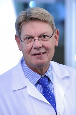 Doctor urologist Tobias Bartosik